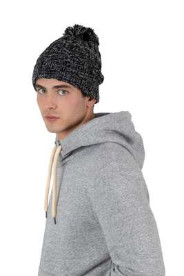 BOBBLE BEANIE